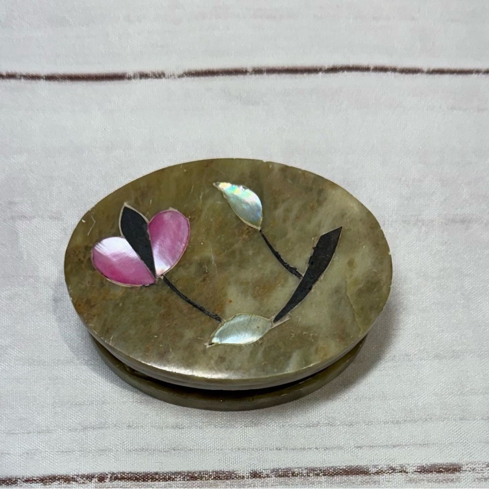 Vintage Handmade Oval Soapstone Decorative Stone Trinket Box Floral India - Picture 2 of 11